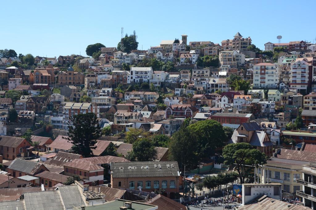 Aina Hotel Antananarivo Exterior photo